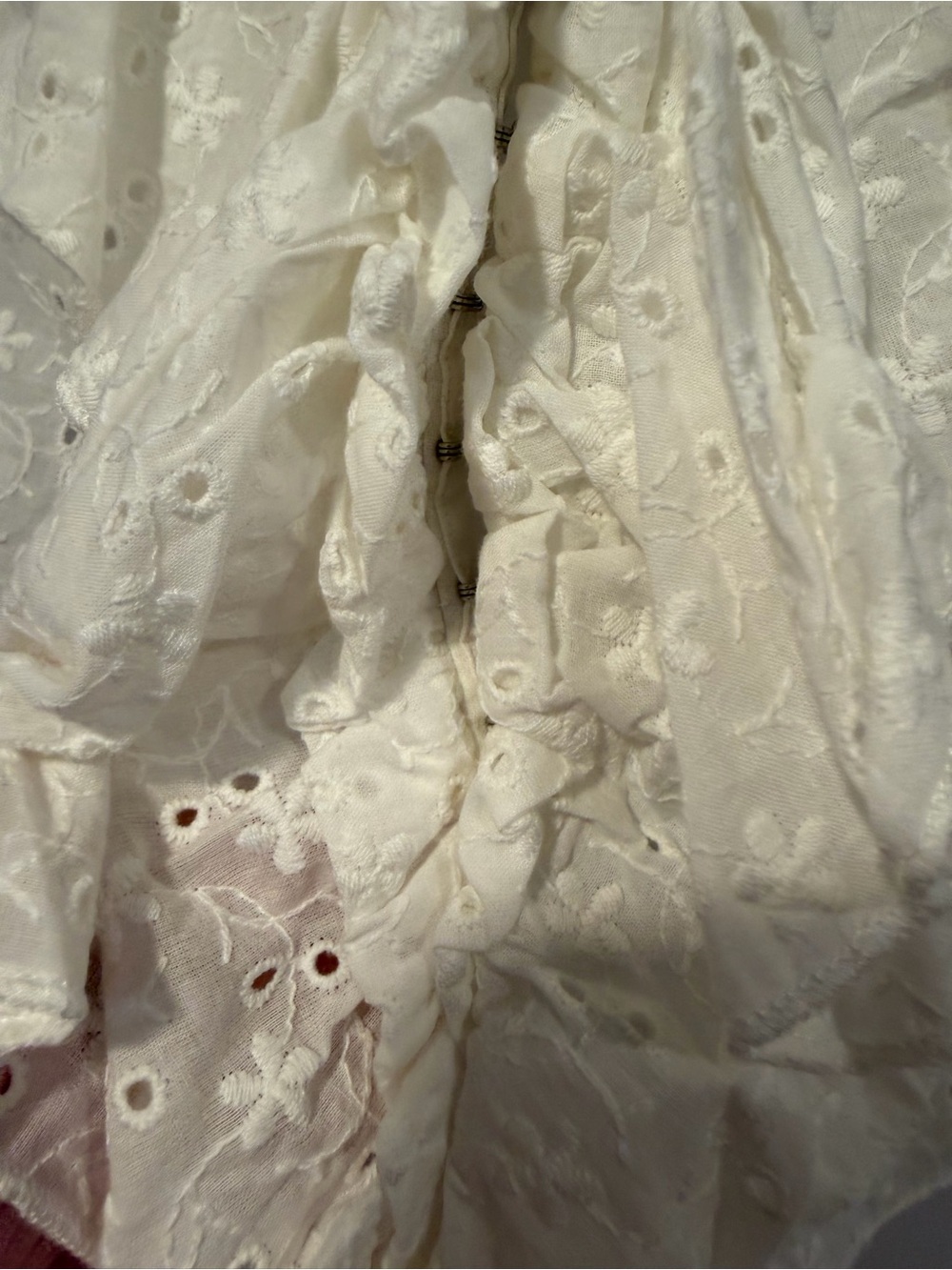 Women's NWT boutique Olivacheous Ivory Eyelet Ruffle Blouse - Picture 2 of 5